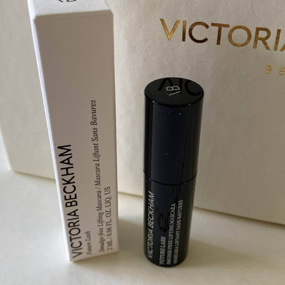 Victoria Beckham Future Lash Mini Mascara - Picture 2 of 6